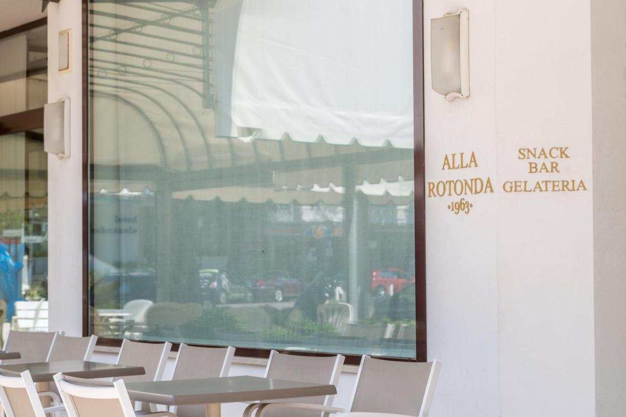 Residence Alla Rotonda Lido di Jesolo Eksteriør billede