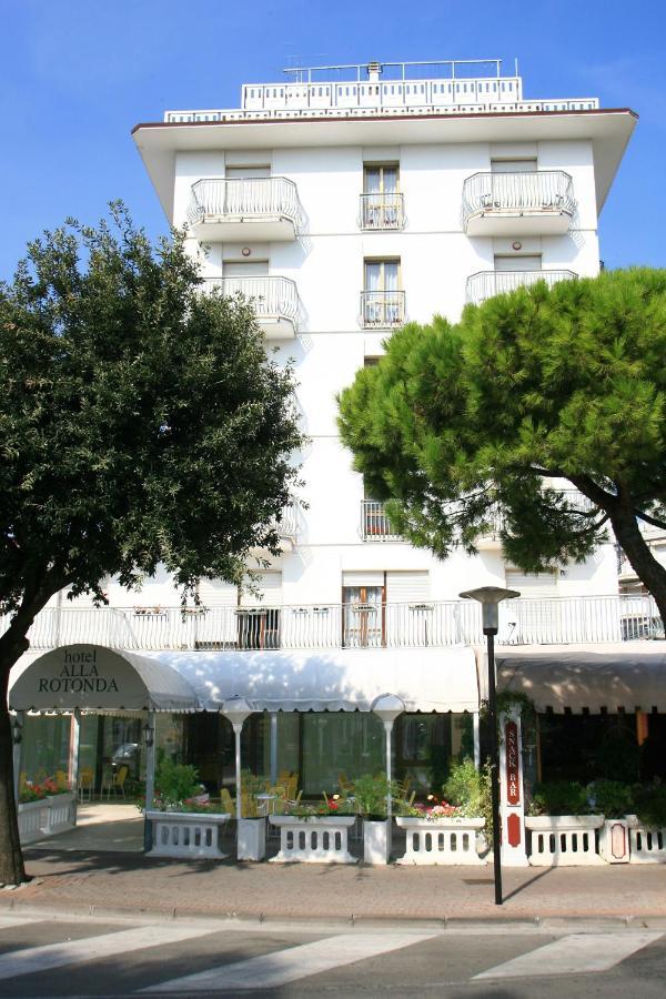Residence Alla Rotonda Lido di Jesolo Eksteriør billede